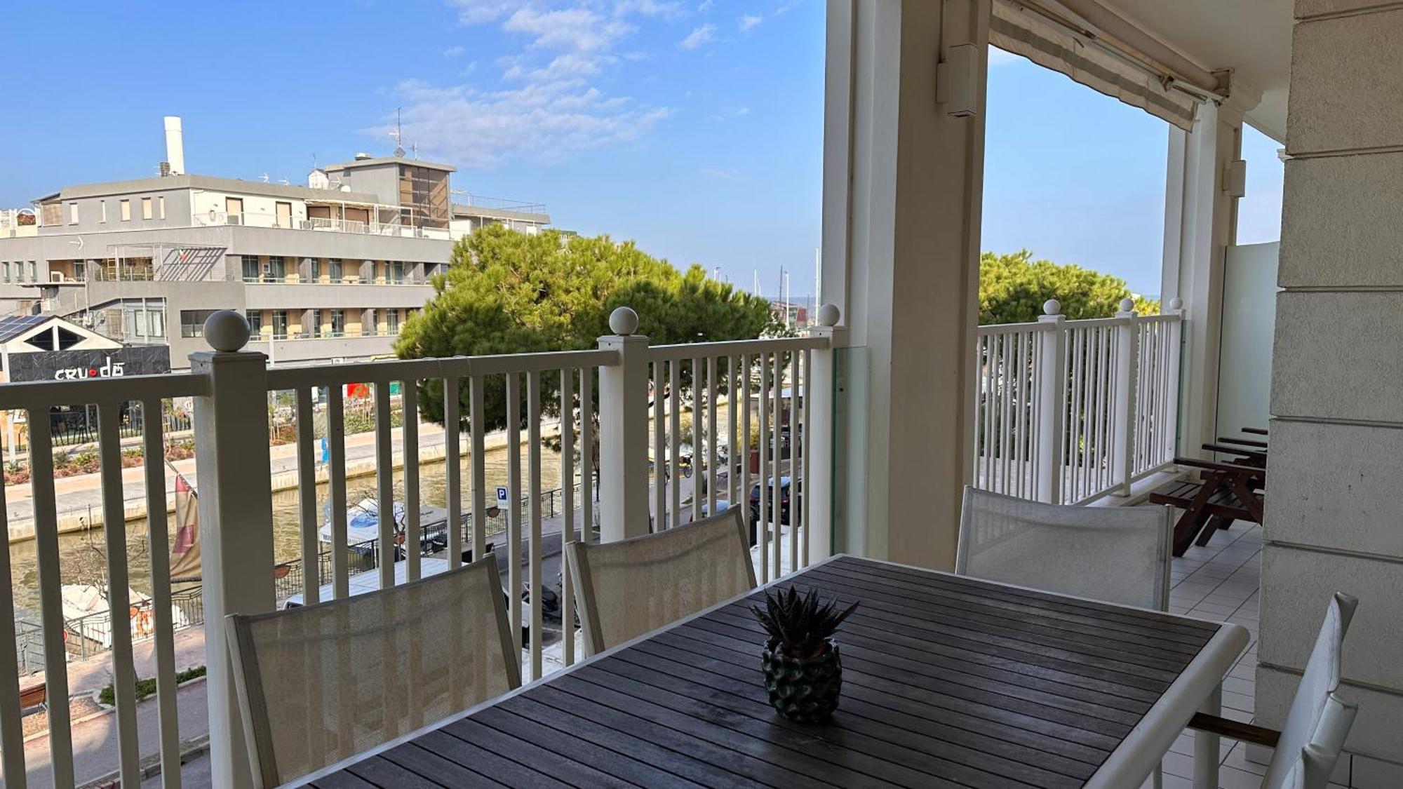 Lungomare - Charming Apart-hotel Riccione