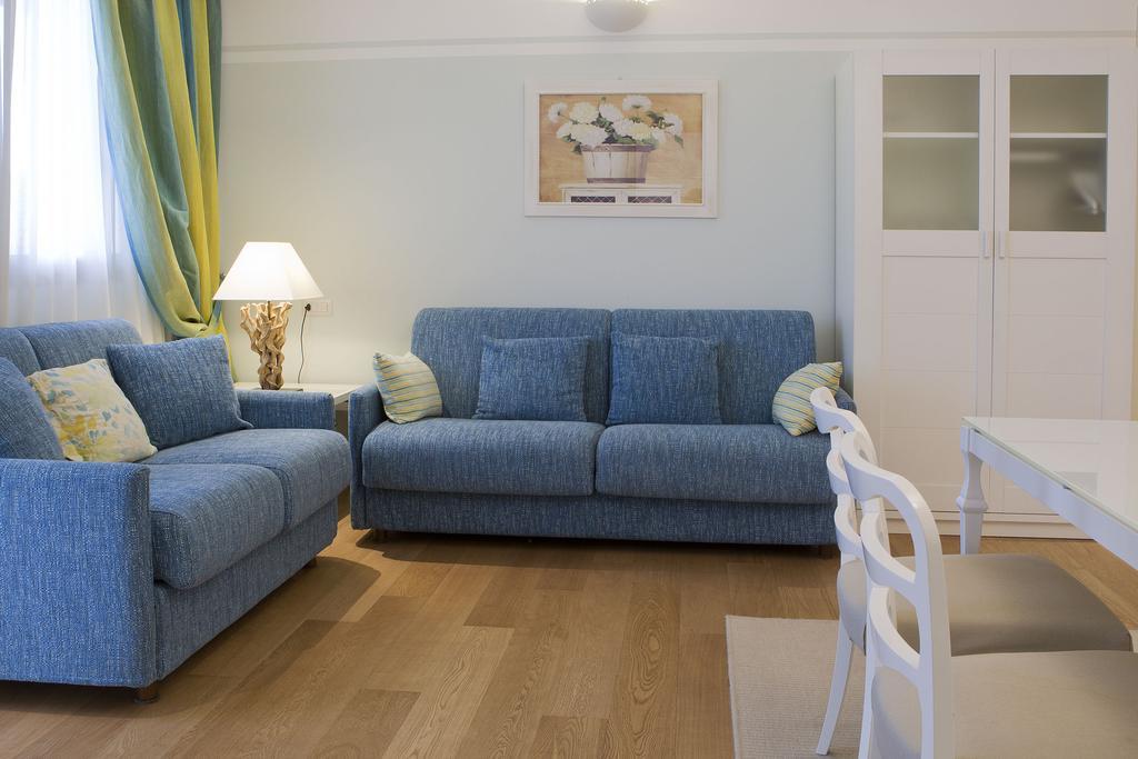 Apart-hotel Lungomare - Charming 4*