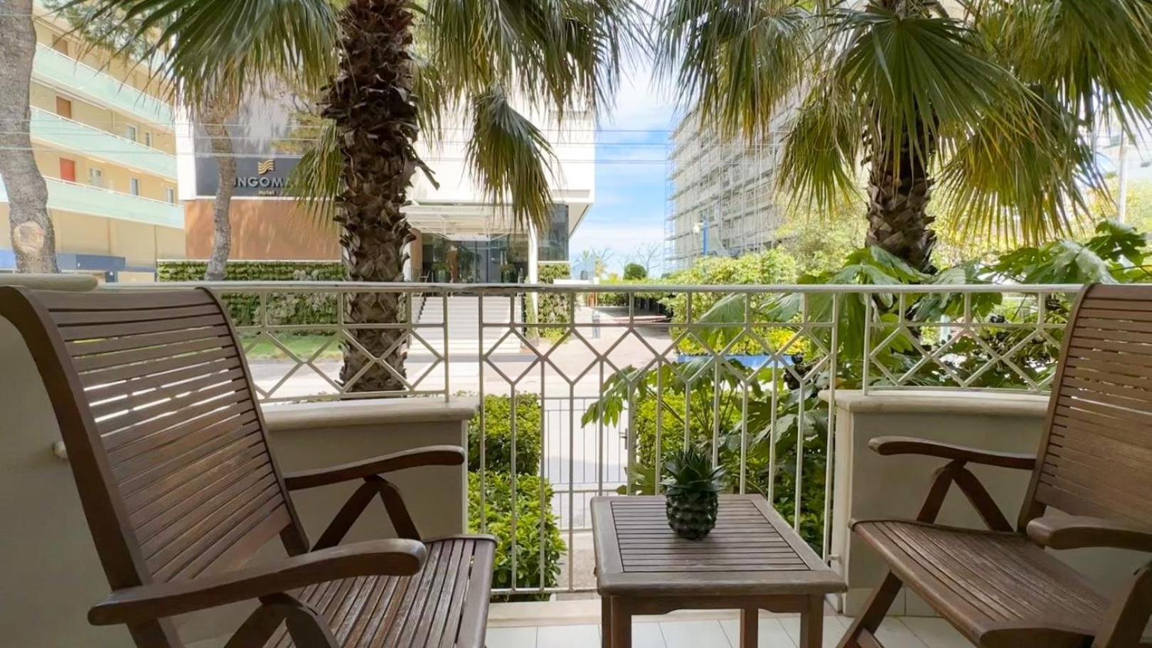 Aparthotel Lungomare 4*