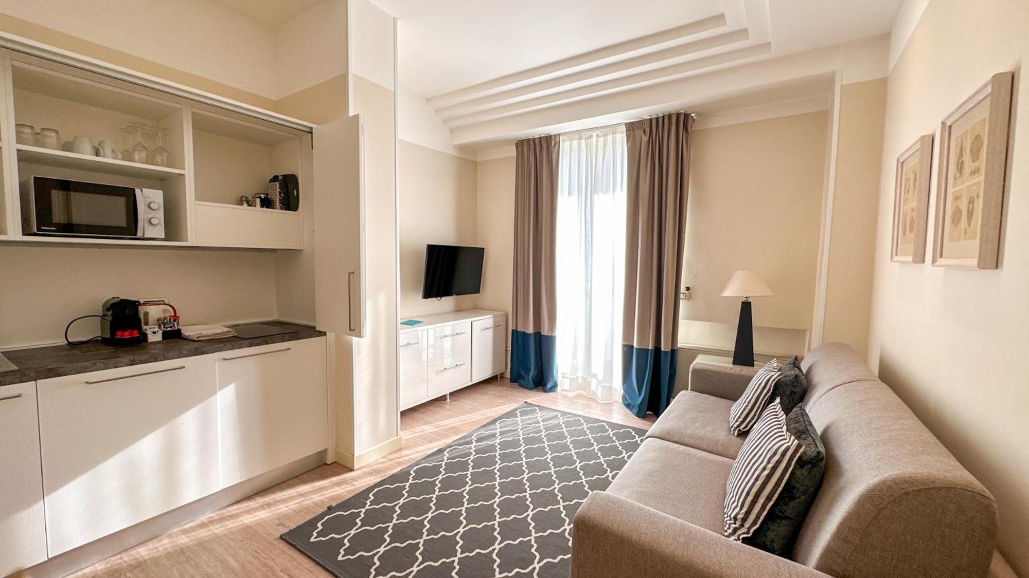 Lungomare - Charming Appart hôtel Riccione